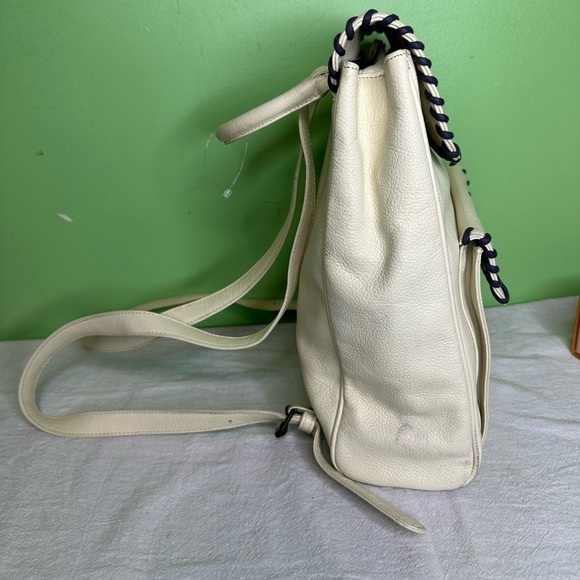 𝒀𝑺𝑳 𝑾𝒉𝒊𝒕𝒆𝒊𝒔𝒉 𝑩𝒂𝒄𝒌𝒑𝒂𝒄𝒌 - Picture 5 of 9